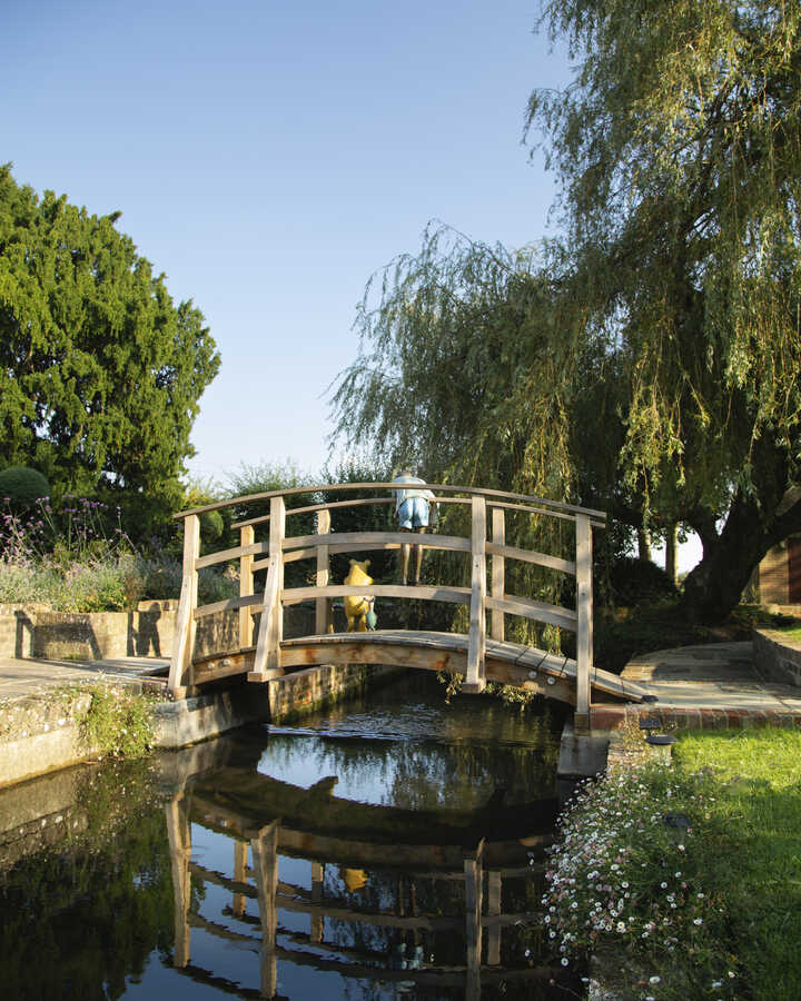 poohsticks bridge water feature